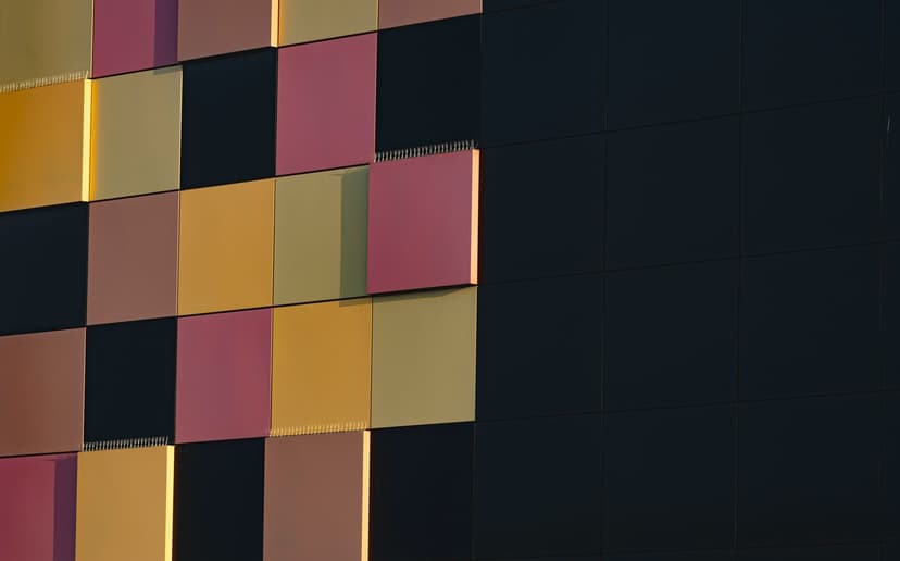 Understanding large language models: a group discussion analogy